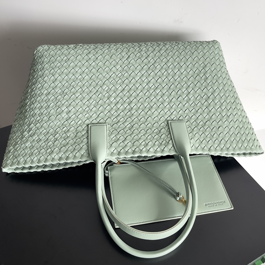 Bottega Veneta Shopping Bags